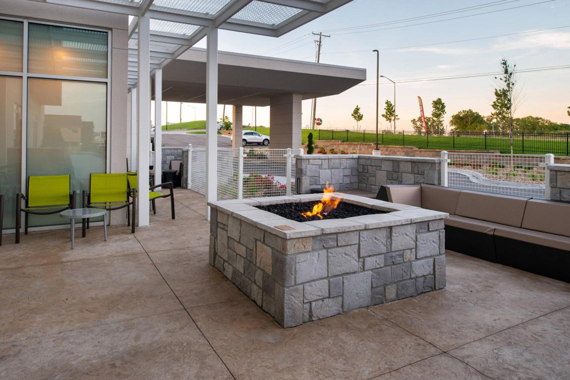 Springhill Suites By Marriott Kansas City Northeast Buitenkant foto